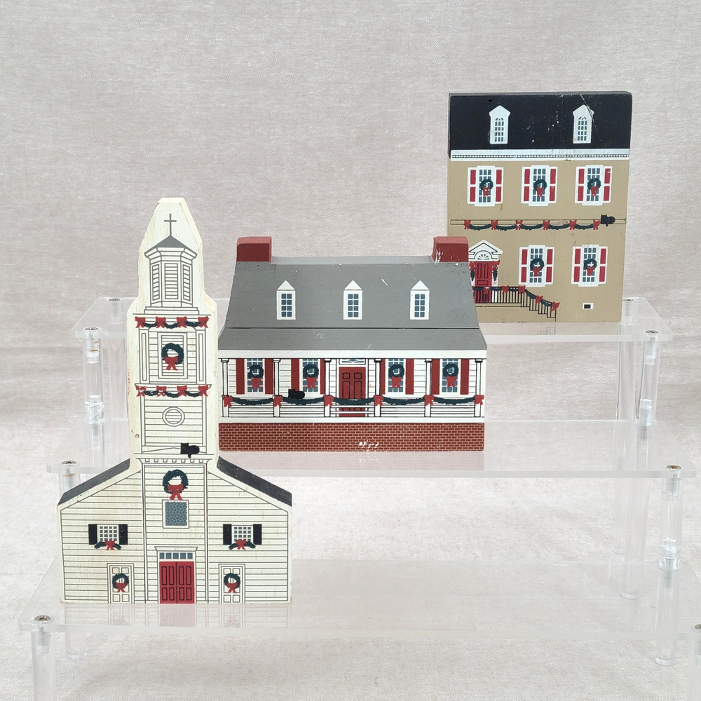 3 xThe Cats' Meow Colonial Virginia Christmas Series Shelf Sitters (Faline 1990)